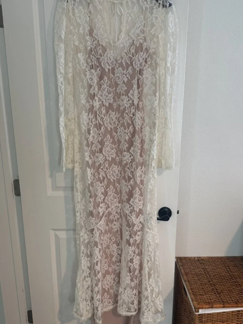 Stone Cold Fox Grace Gown, Ivory, MEDIUM
